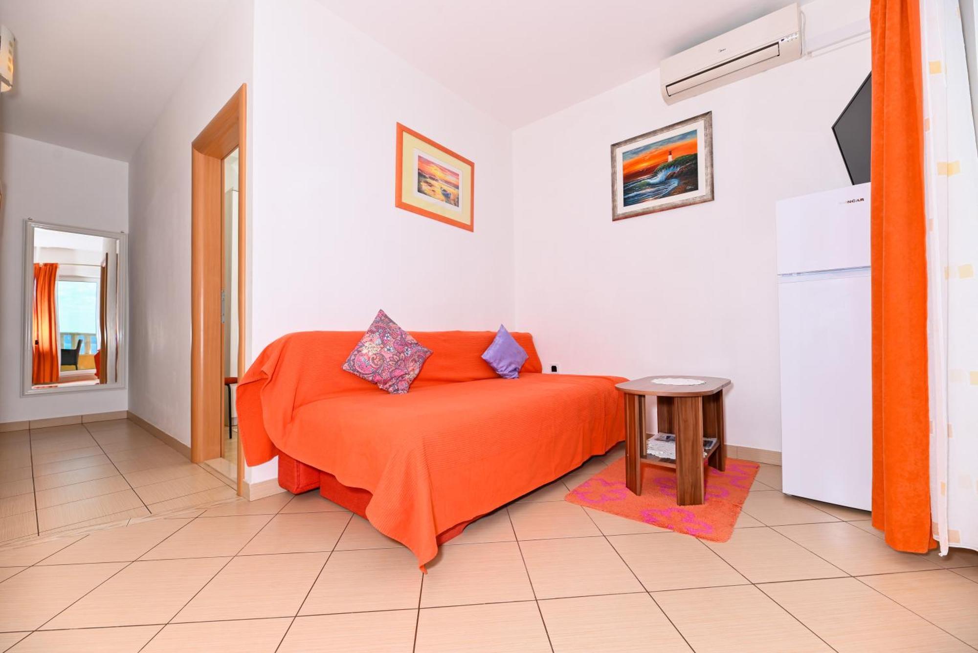 Vila Tatinja Traù Esterno foto